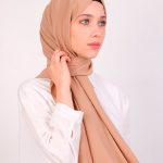 hijab-soie-de-medine-losyana_baytik-noir-2