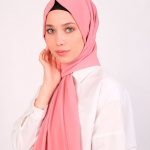 hijab-soie-de-medine-losyana_baytik-noir-2