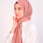 hijab-soie-de-medine-losyana_baytik-noir-2