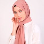 hijab-soie-de-medine-losyana_baytik-noir-2