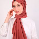 hijab-soie-de-medine-losyana_baytik-noir-2